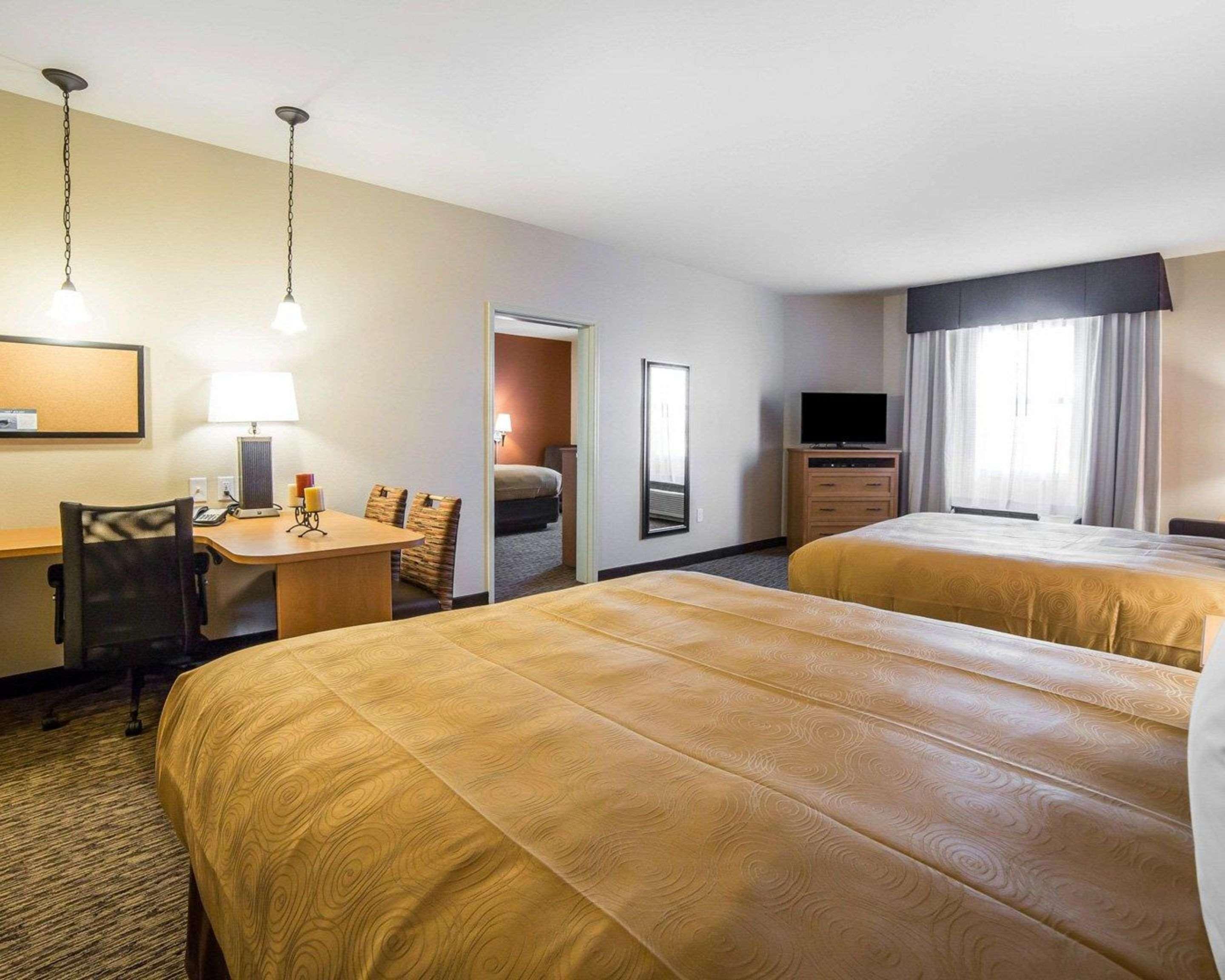 Mainstay Suites Sidney - Medical Center Exteriör bild