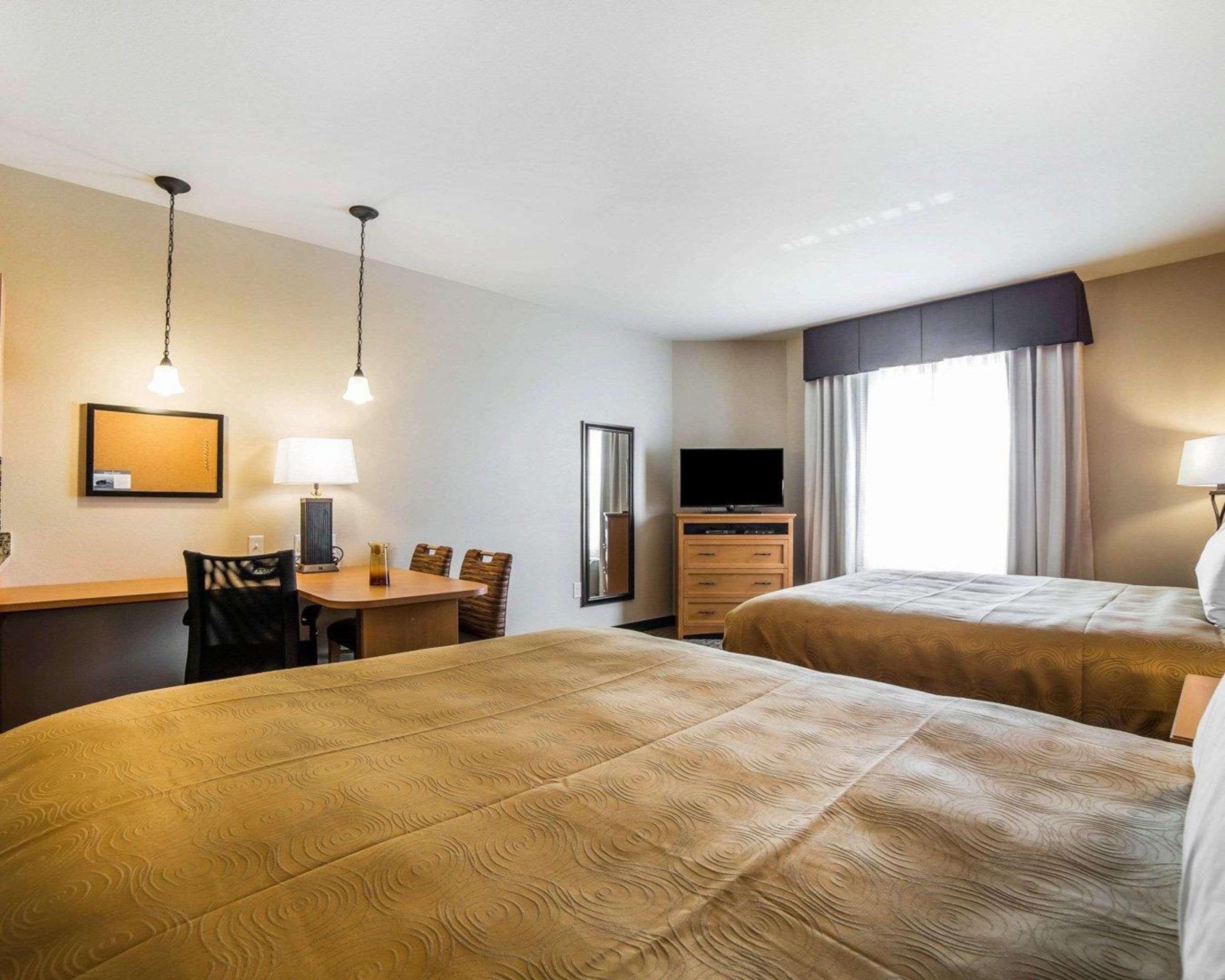 Mainstay Suites Sidney - Medical Center Exteriör bild