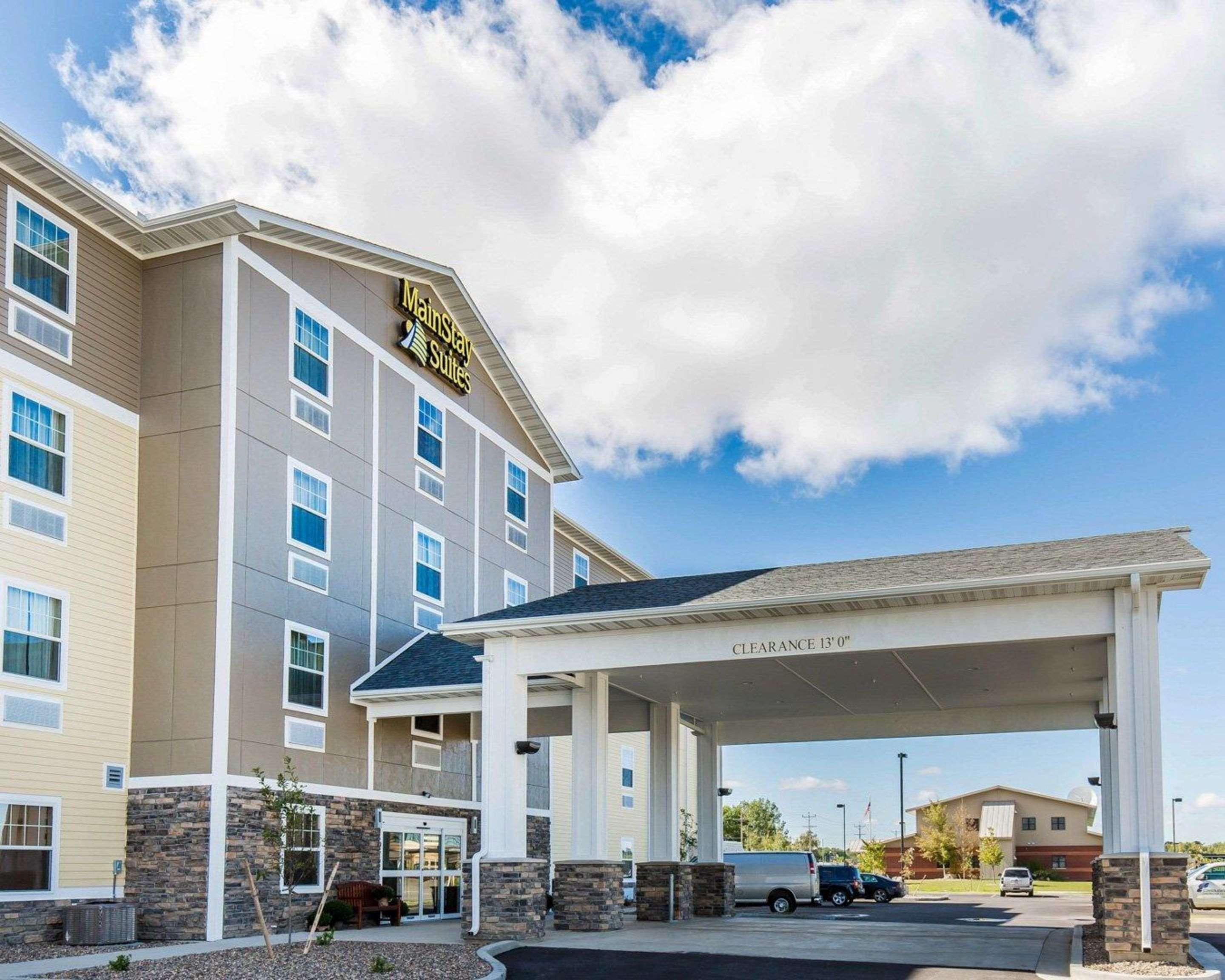 Mainstay Suites Sidney - Medical Center Exteriör bild